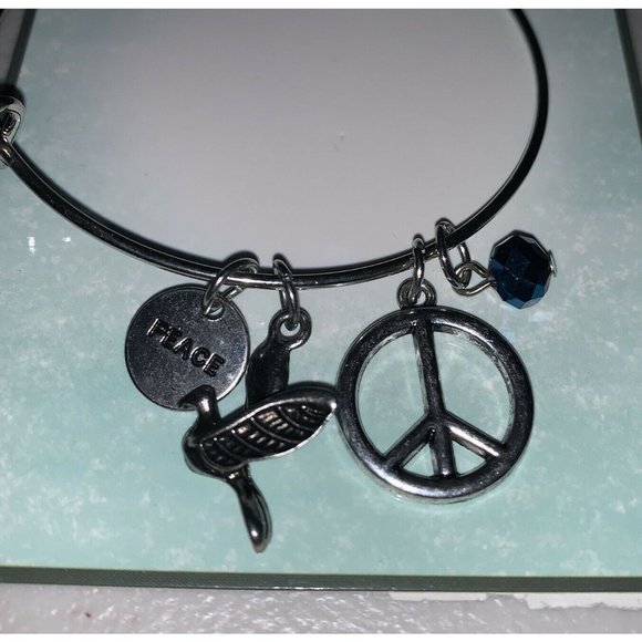 Fashion Jewelry Charm Bangle Bracelet Peace Sign Dove Silver Adjustable New - Picture 2 of 2